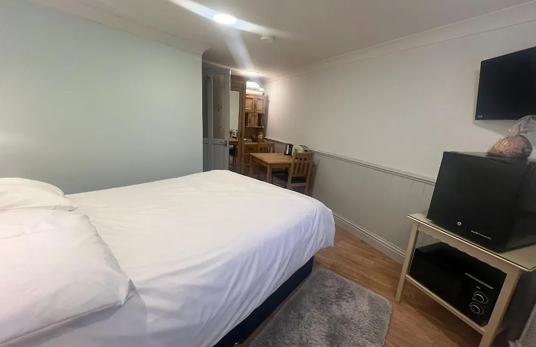 Addison B&B-1